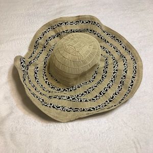 Adorable and Foldable beach hat!